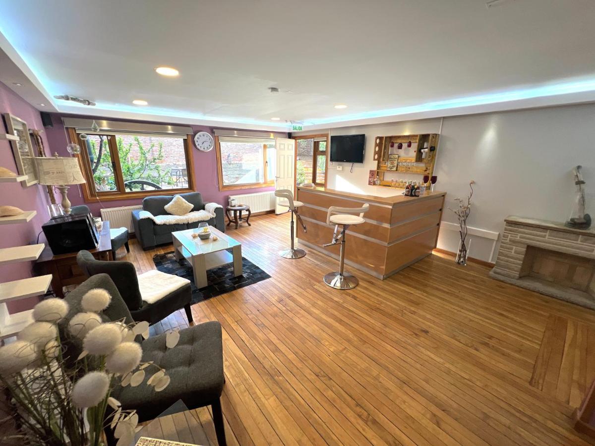 Incredible Downtown Duplex With Interior Backyard Punta Arenas Exterior foto